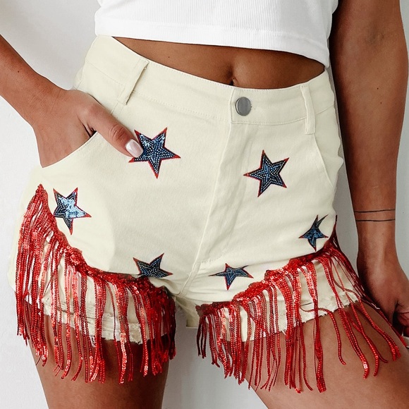 NanaMacs Pants - LITTLE FIRECRACKER SEQUIN STAR PATCH & FRINGED SHORTS (CREAM)